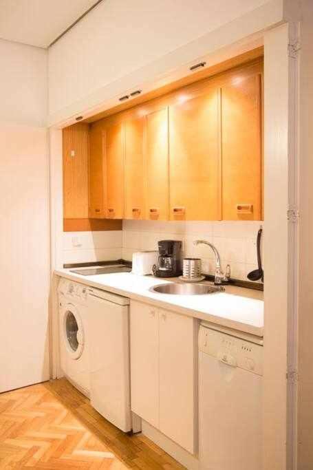 Un Elegante Piso Para Descubrir Madrid Bagian luar foto
