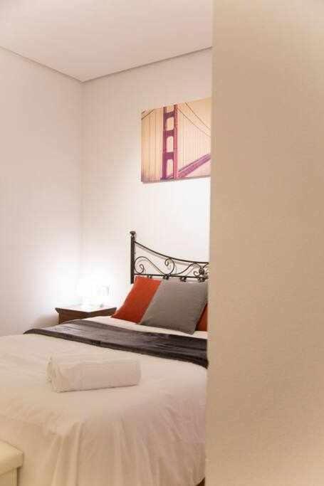 Un Elegante Piso Para Descubrir Madrid Bagian luar foto