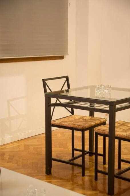 Un Elegante Piso Para Descubrir Madrid Bagian luar foto