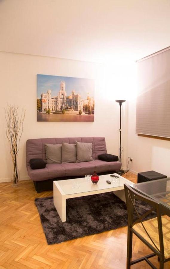 Un Elegante Piso Para Descubrir Madrid Bagian luar foto