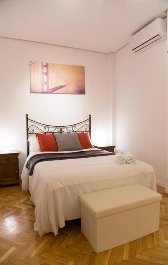 Un Elegante Piso Para Descubrir Madrid Bagian luar foto